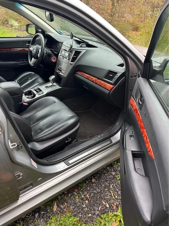 2010 Subaru Legacy 5th Gen - Image 11 of 14