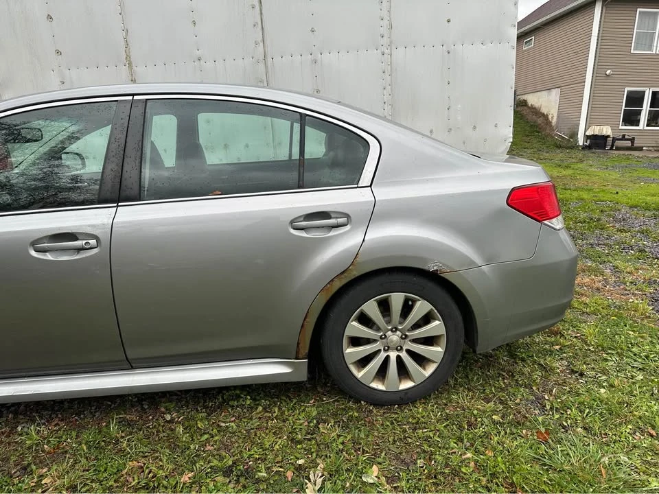 2010 Subaru Legacy 5th Gen - Image 8 of 14