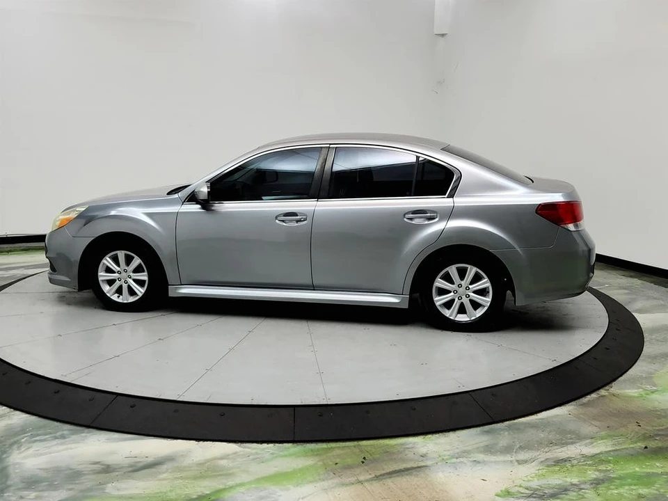 2010 Subaru Legacy 5th Gen - Image 8 of 31