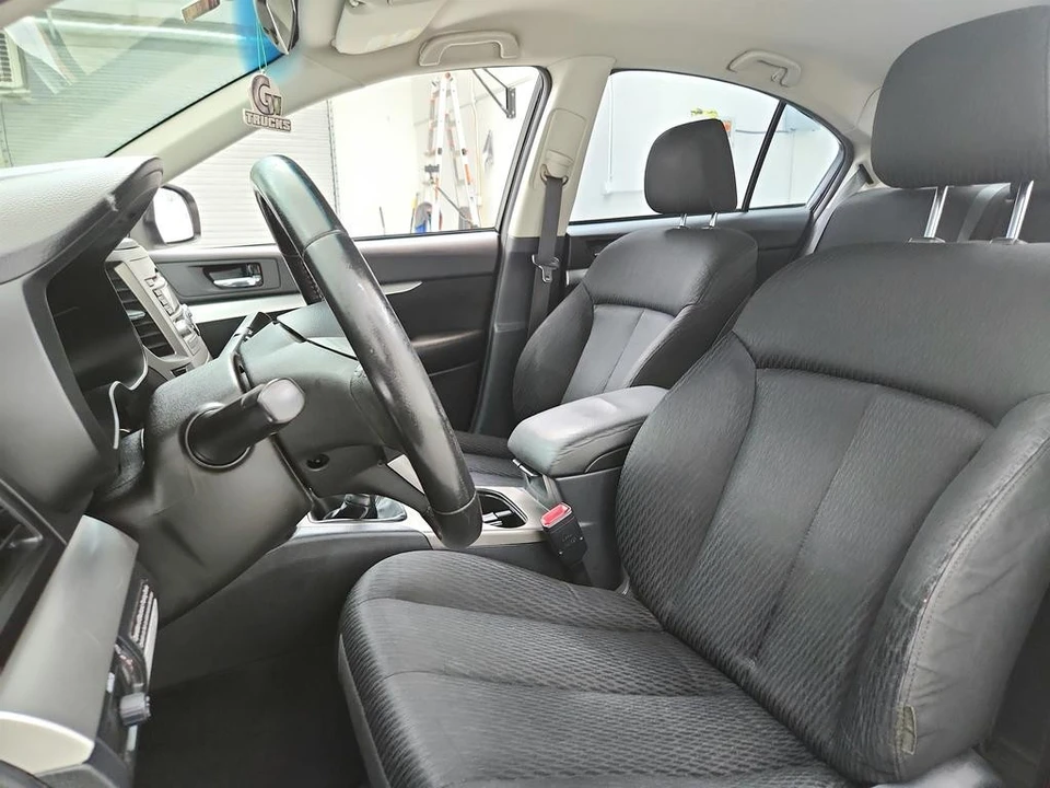 2010 Subaru Legacy 5th Gen - Image 14 of 31