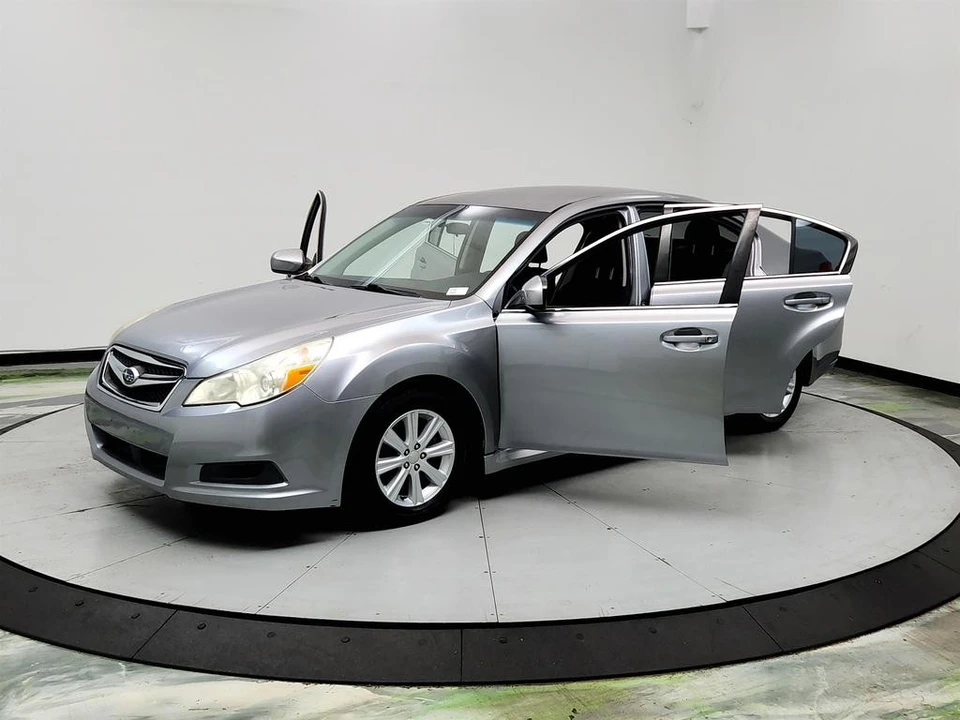 2010 Subaru Legacy 5th Gen - Image 9 of 31