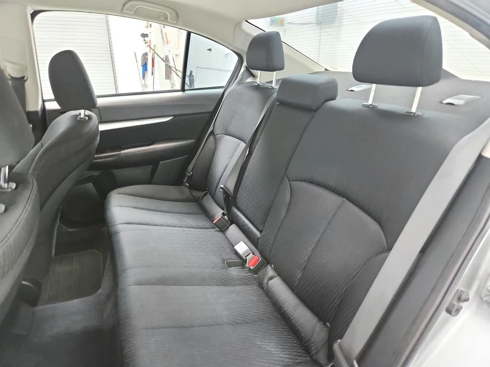 2010 Subaru Legacy 5th Gen - Image 21 of 31