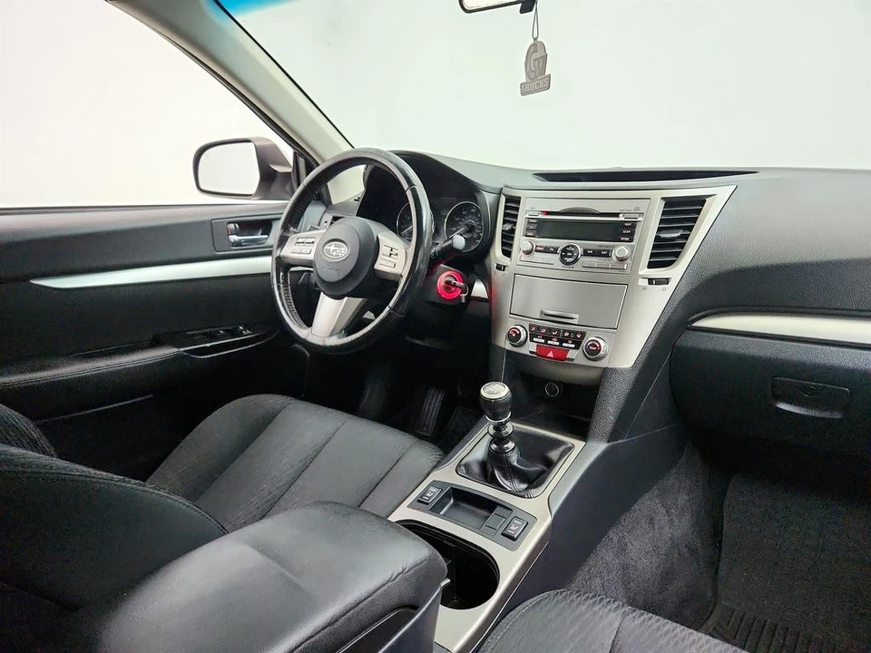 2010 Subaru Legacy 5th Gen - Image 23 of 31