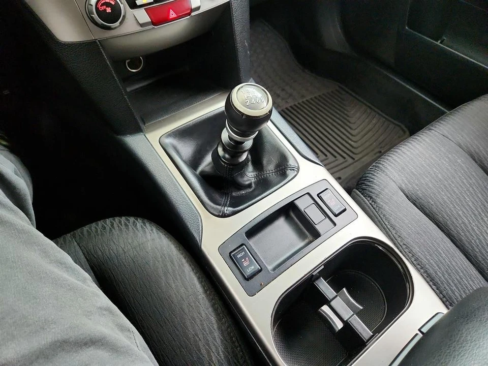 2010 Subaru Legacy 5th Gen - Image 17 of 31