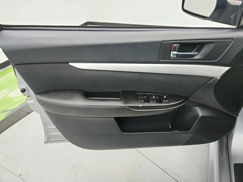 2010 Subaru Legacy 5th Gen - Image 20 of 31