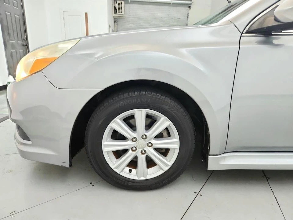 2010 Subaru Legacy 5th Gen - Image 28 of 31