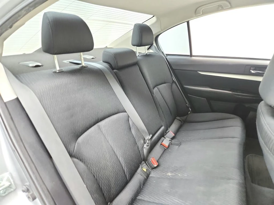 2010 Subaru Legacy 5th Gen - Image 26 of 31