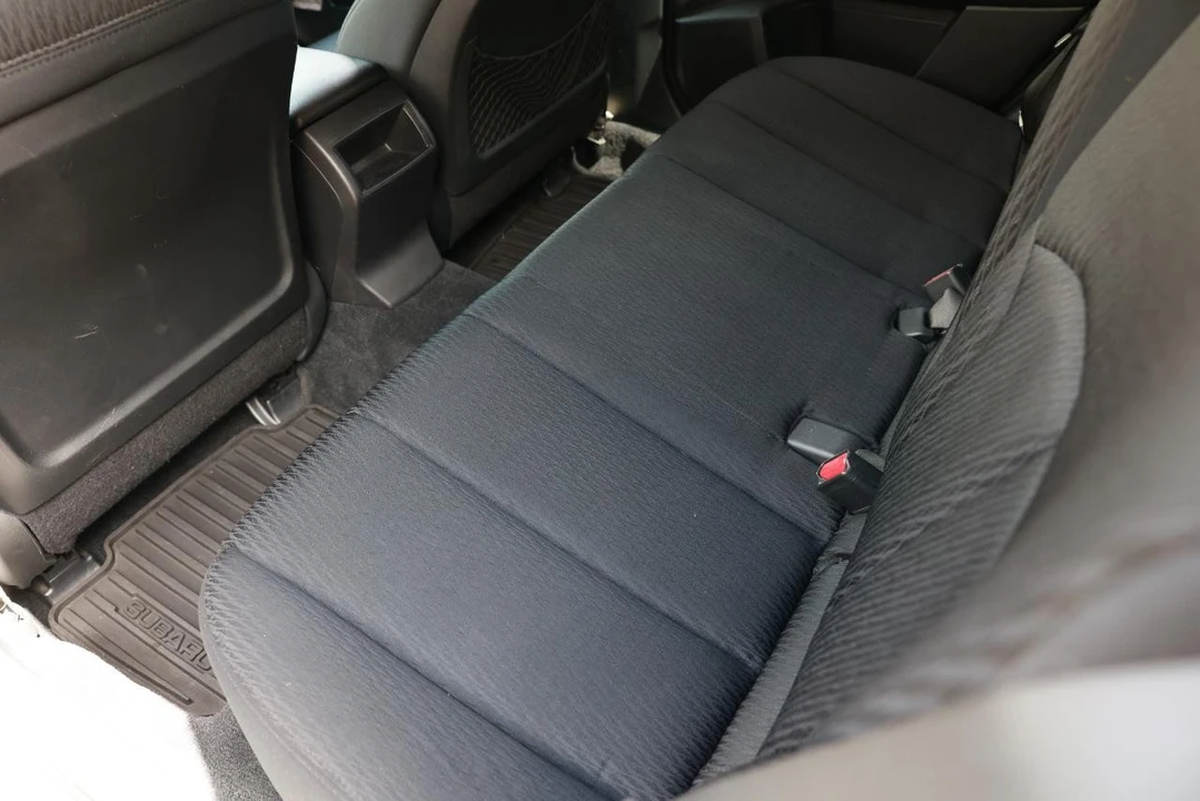 2010 Subaru Outback 4th Gen - Image 8 of 21