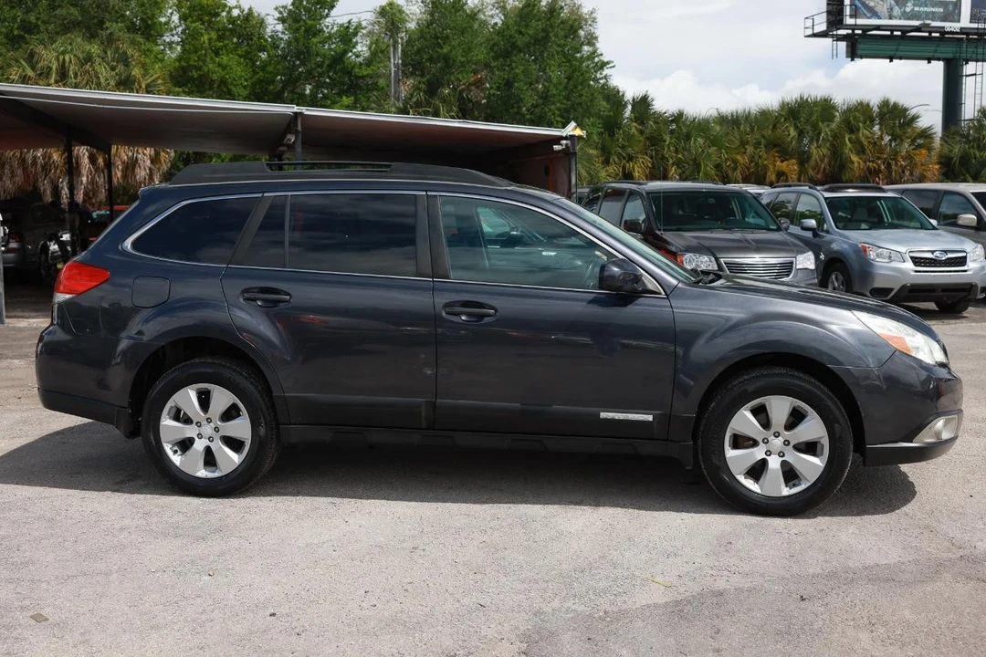 2010 Subaru Outback 4th Gen - Image 13 of 21
