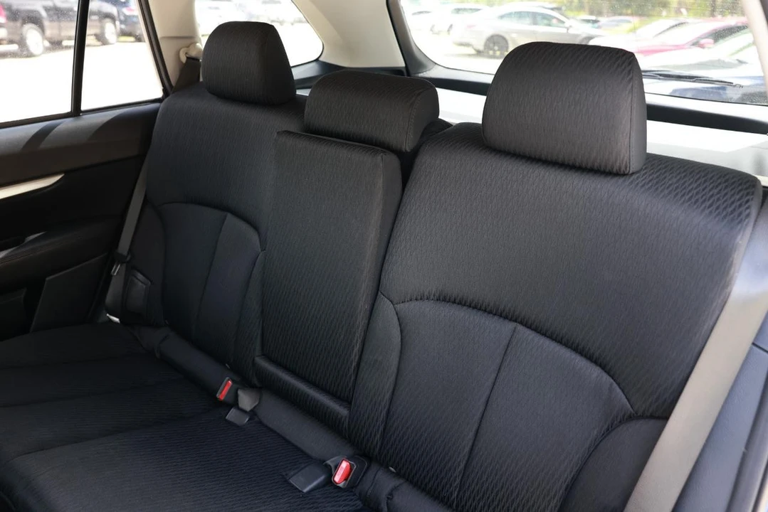 2010 Subaru Outback 4th Gen - Image 10 of 21