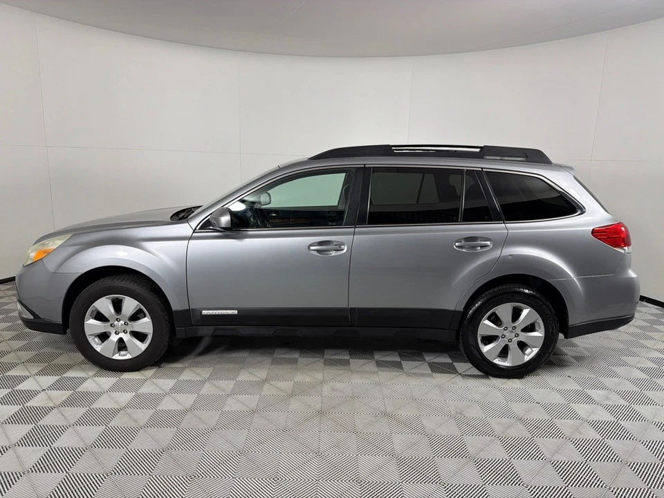 2010 Subaru Outback 4th Gen - Image 5 of 12