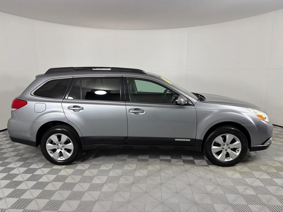 2010 Subaru Outback 4th Gen - Image 4 of 12