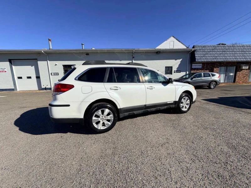2010 Subaru Outback 4th Gen - Image 10 of 12