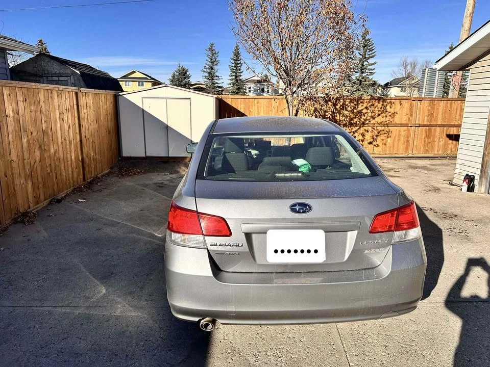 2010 Subaru Legacy 5th Gen - Image 5 of 13