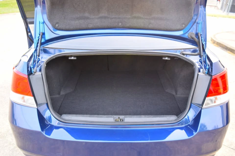 2010 Subaru Legacy 5th Gen - Image 8 of 20