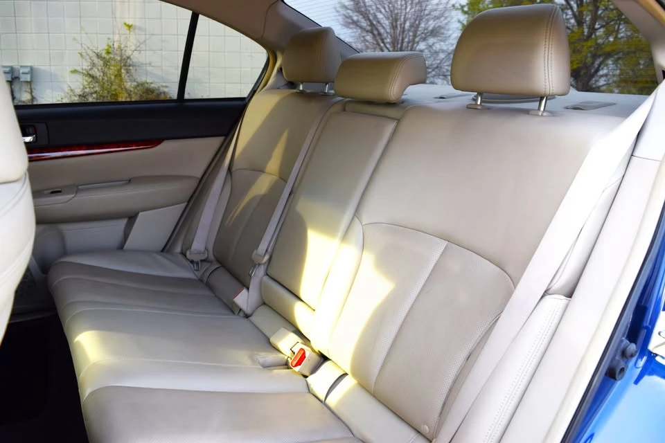 2010 Subaru Legacy 5th Gen - Image 7 of 20