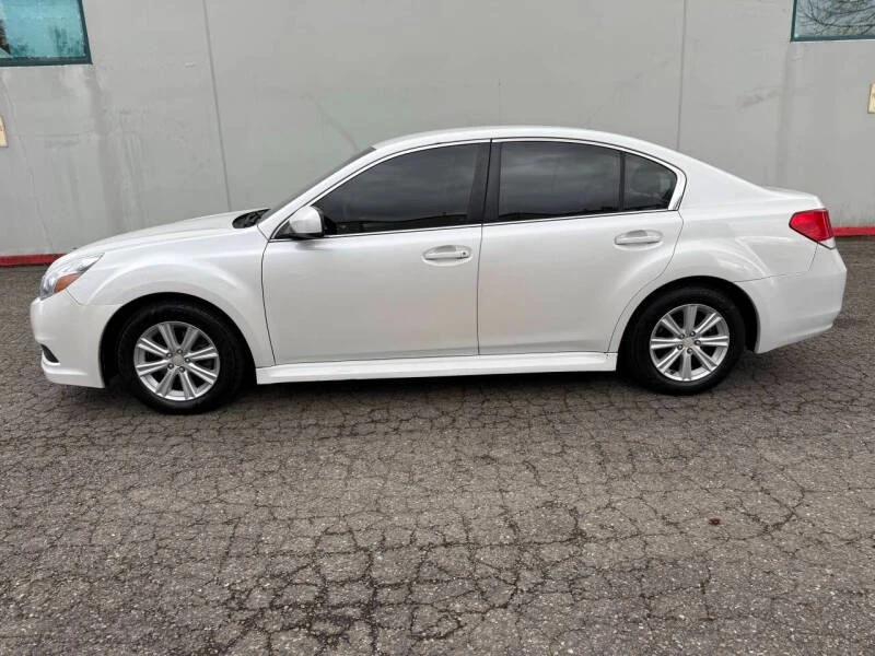 2010 Subaru Legacy 5th Gen - Image 2 of 19