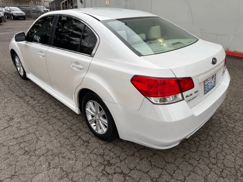 2010 Subaru Legacy 5th Gen - Image 8 of 19