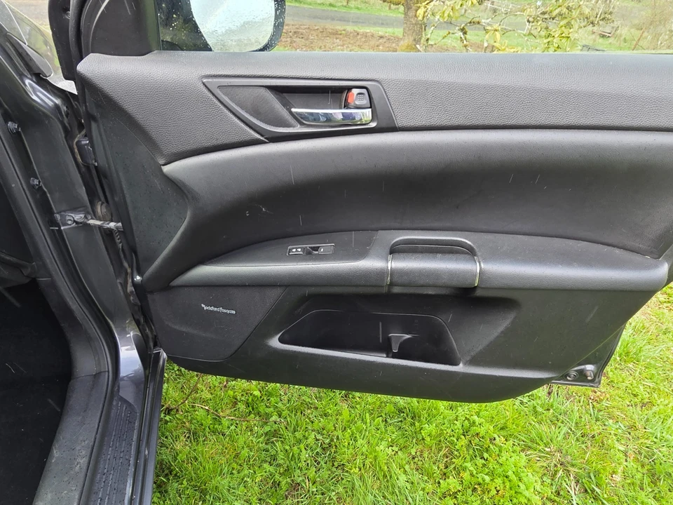 2010 Suzuki - Image 6 of 12