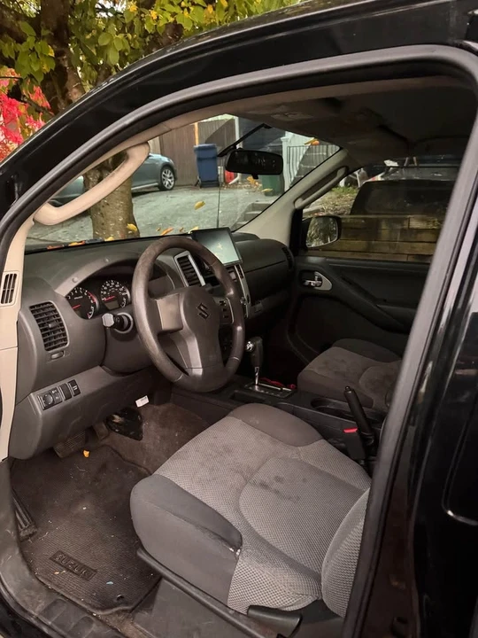 2010 Suzuki - Image 2 of 3
