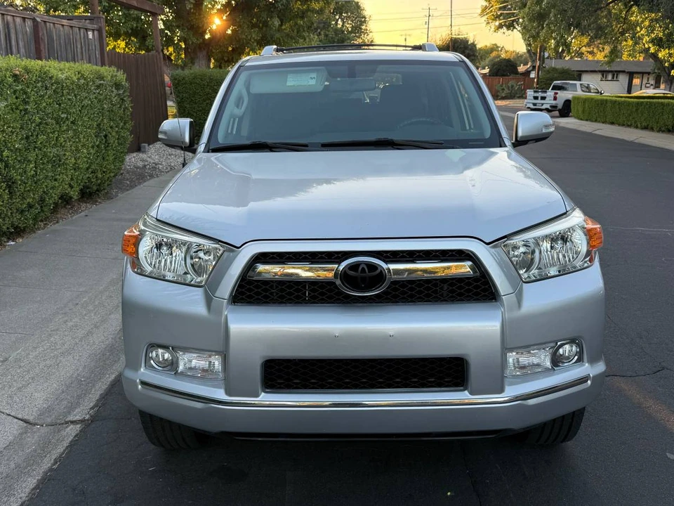 2010 Toyota 4Runner 5th Gen - Image 9 of 24