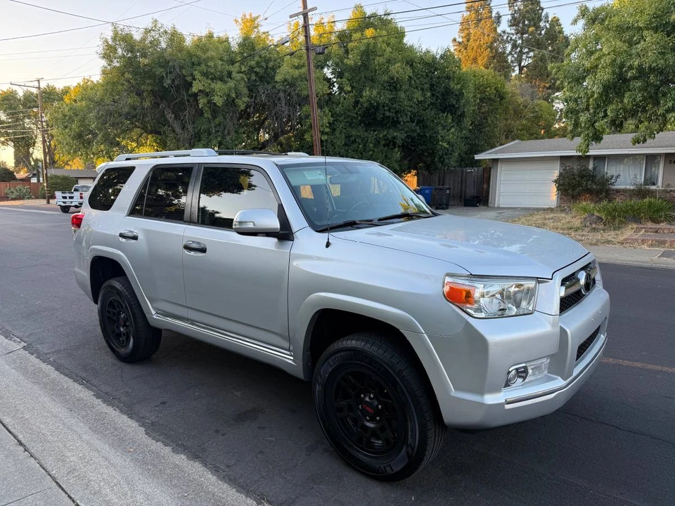 2010 Toyota 4Runner 5th Gen - Image 8 of 24