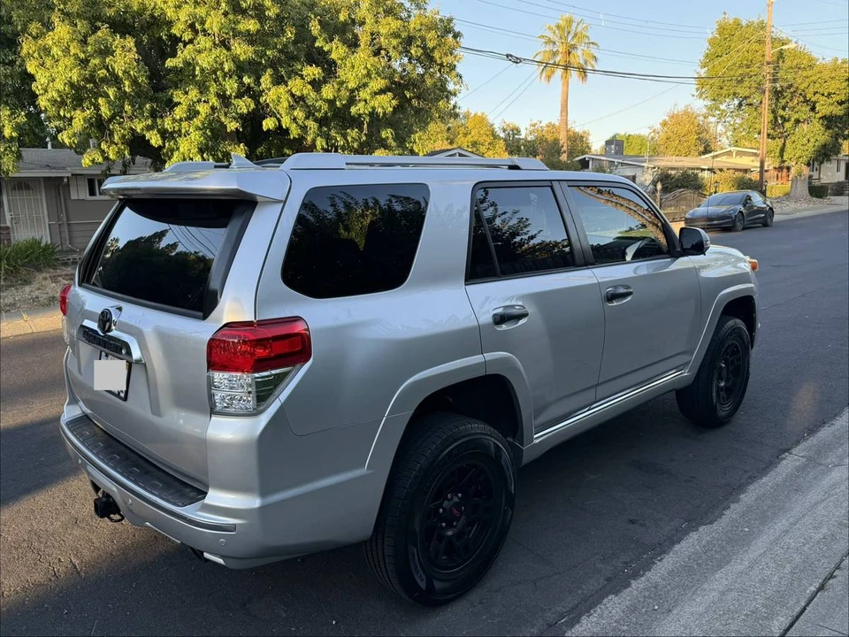 2010 Toyota 4Runner 5th Gen - Image 6 of 24