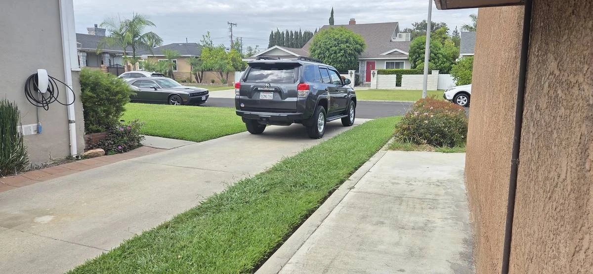 2010 Toyota 4Runner 5th Gen - Image 13 of 23