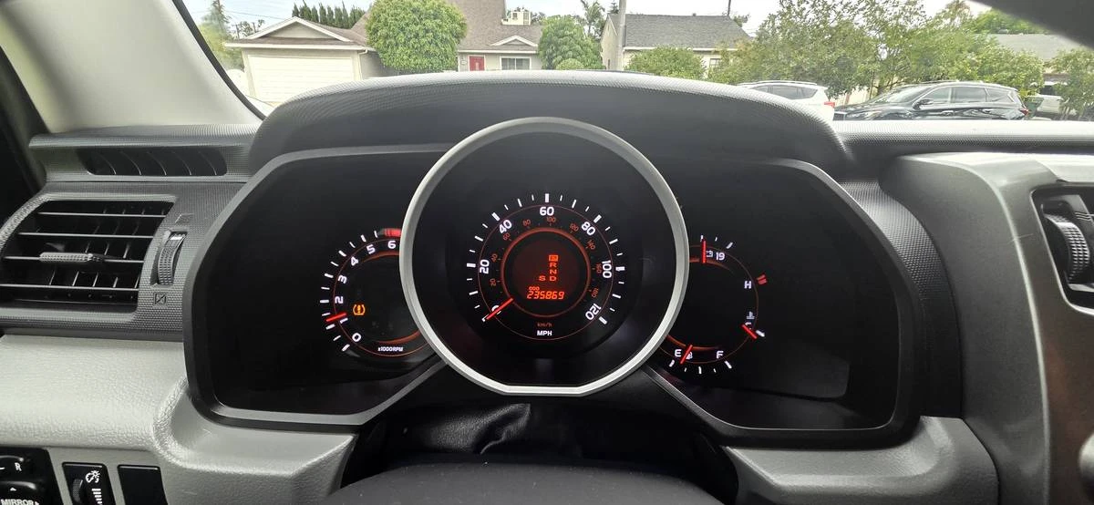 2010 Toyota 4Runner 5th Gen - Image 9 of 23