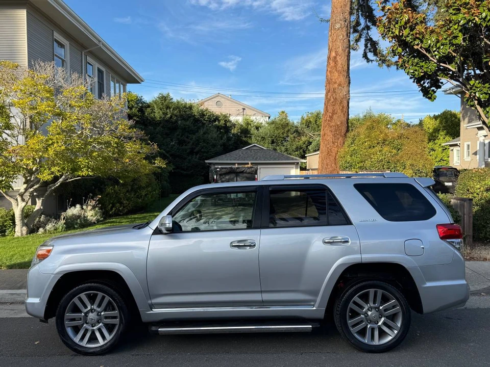 2010 Toyota 4Runner 5th Gen - Image 7 of 22