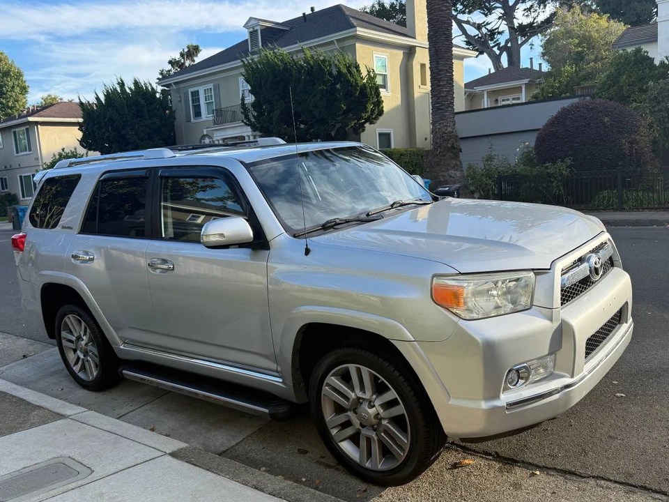2010 Toyota 4Runner 5th Gen - Image 2 of 22