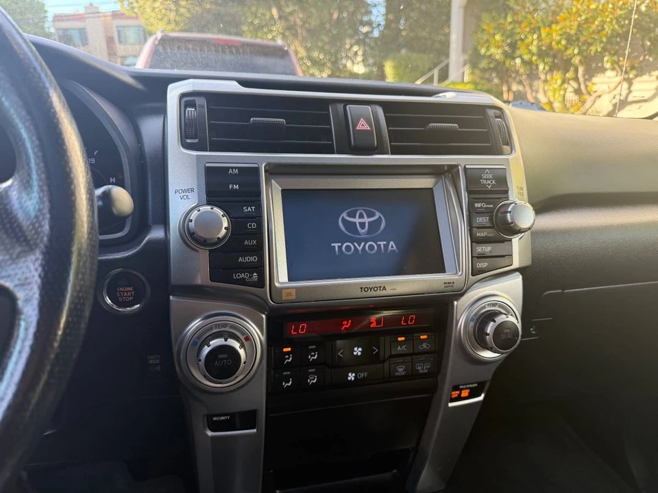 2010 Toyota 4Runner 5th Gen - Image 9 of 22