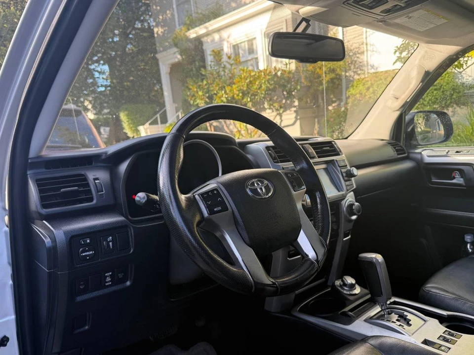 2010 Toyota 4Runner 5th Gen - Image 10 of 22