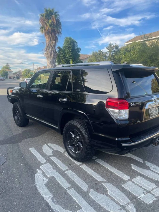 2010 Toyota 4Runner 5th Gen - Image 4 of 10