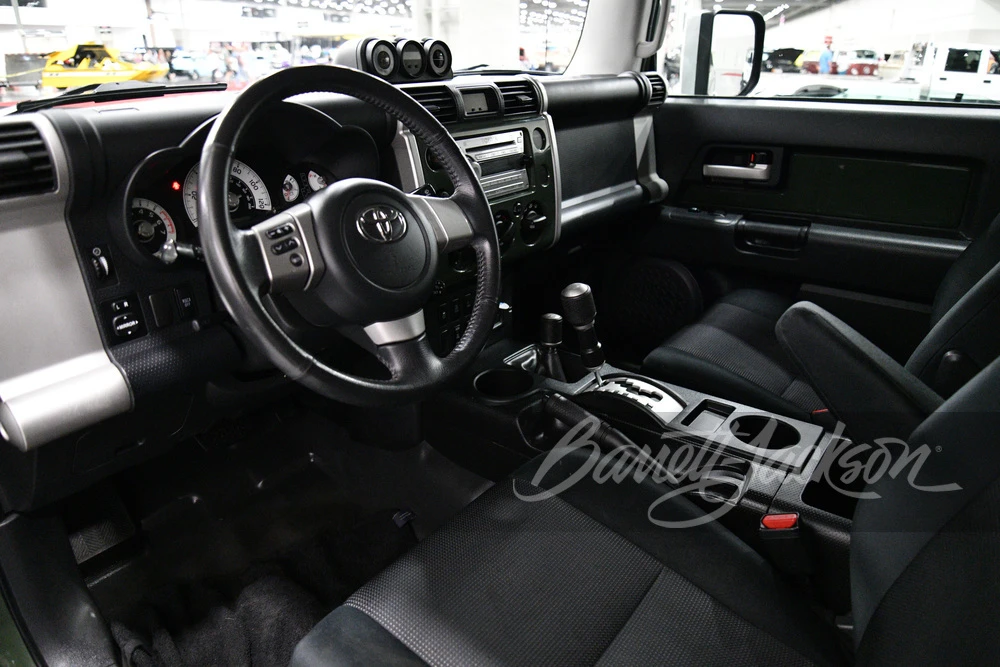 2010 Toyota FJ Cruiser - Image 3 of 9