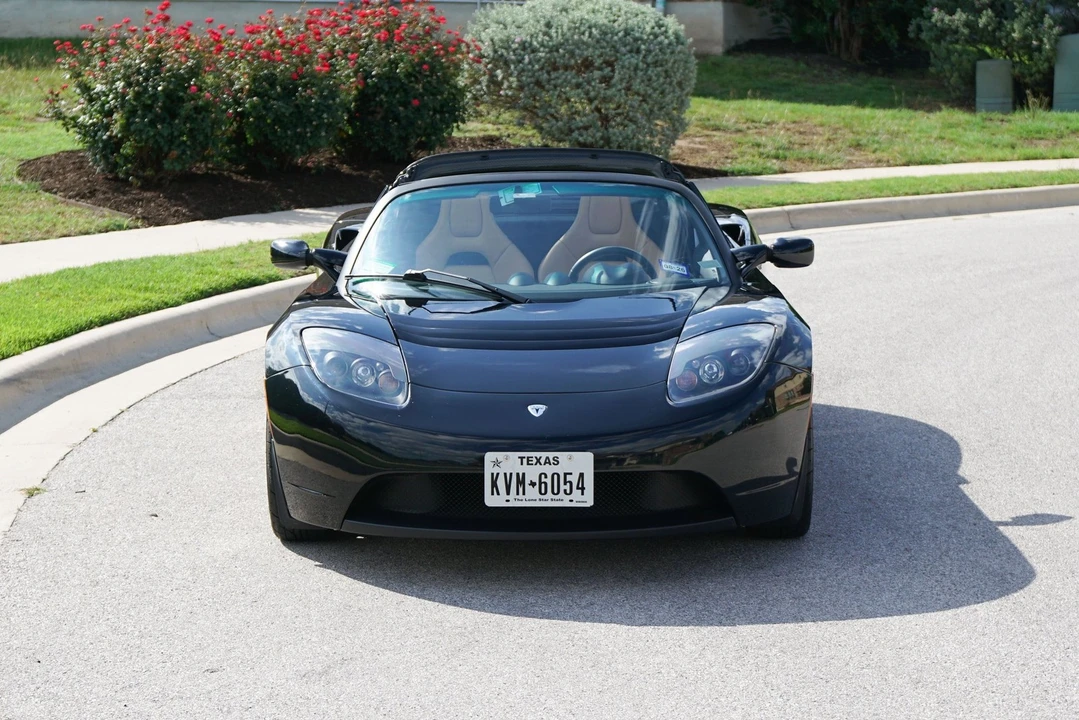 2010 Tesla Roadster - Image 14 of 31
