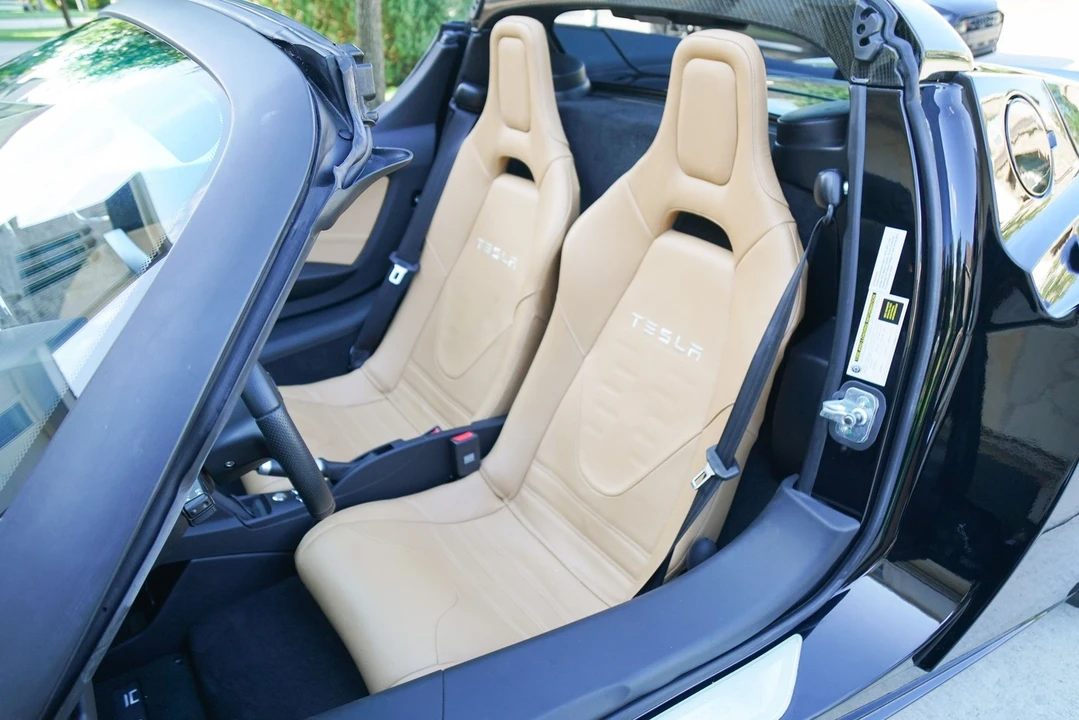 2010 Tesla Roadster - Image 17 of 31