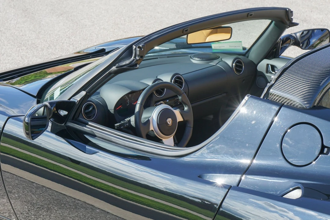 2010 Tesla Roadster - Image 15 of 31