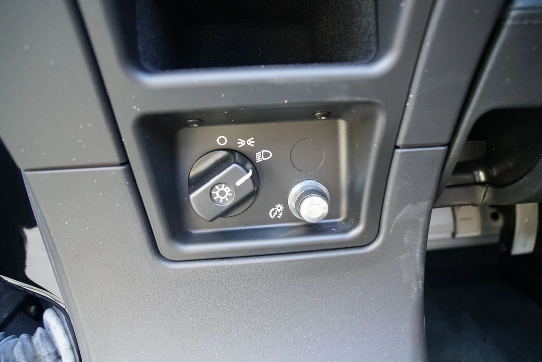2010 Tesla Roadster - Image 29 of 31