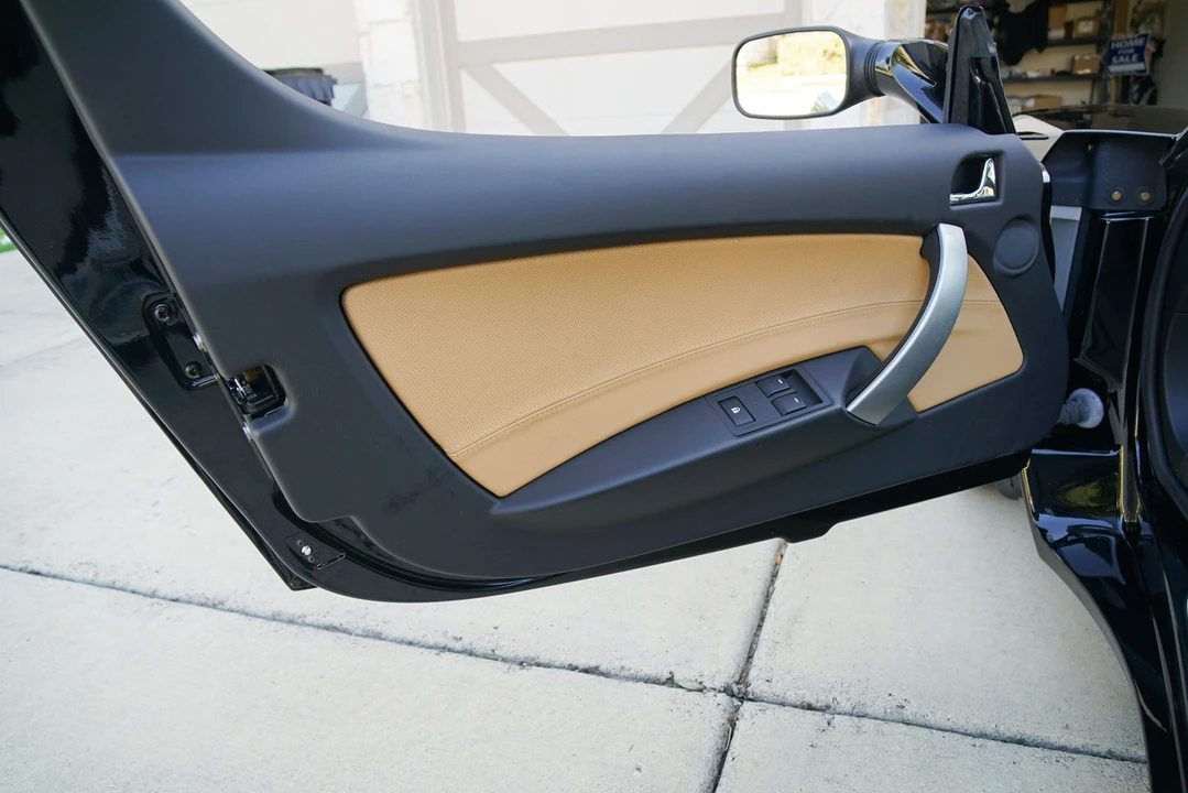 2010 Tesla Roadster - Image 16 of 31