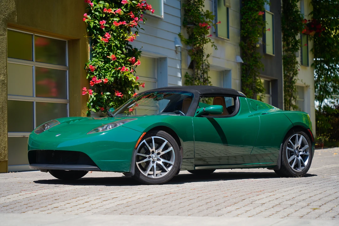 2010 Tesla Roadster - Image 2 of 31