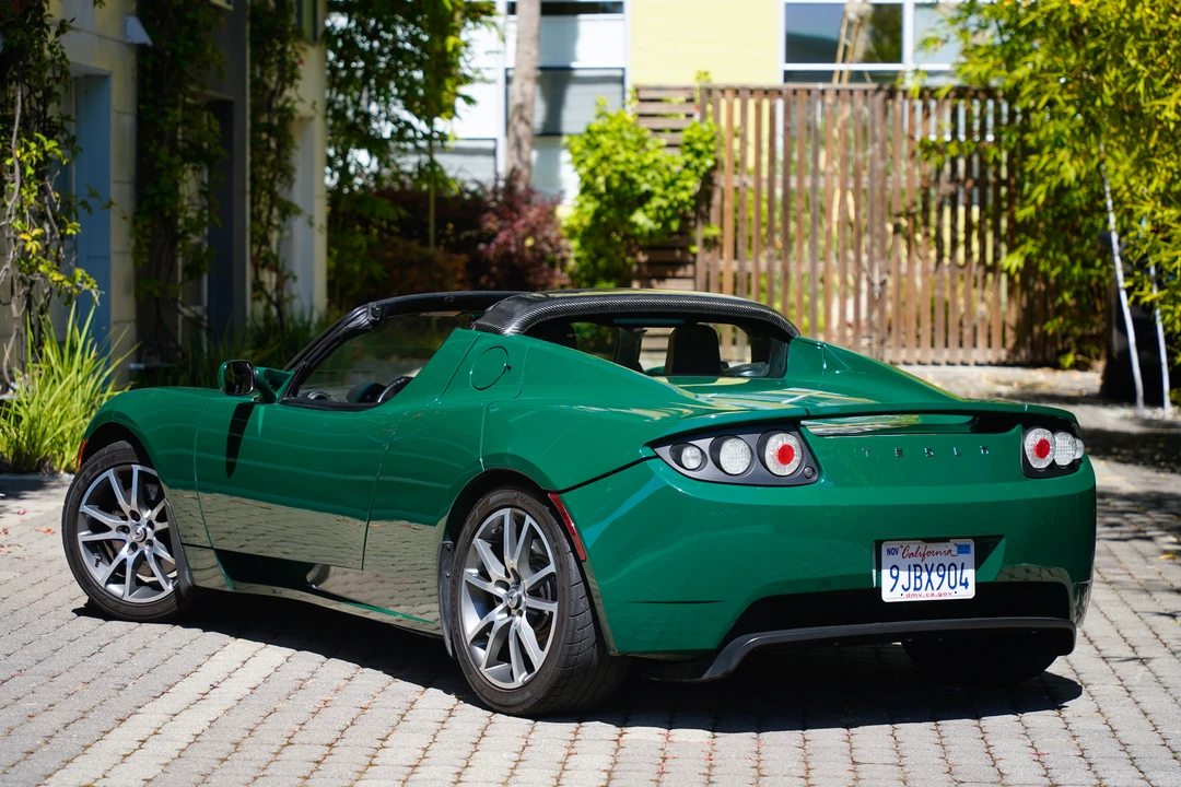 2010 Tesla Roadster - Image 9 of 31