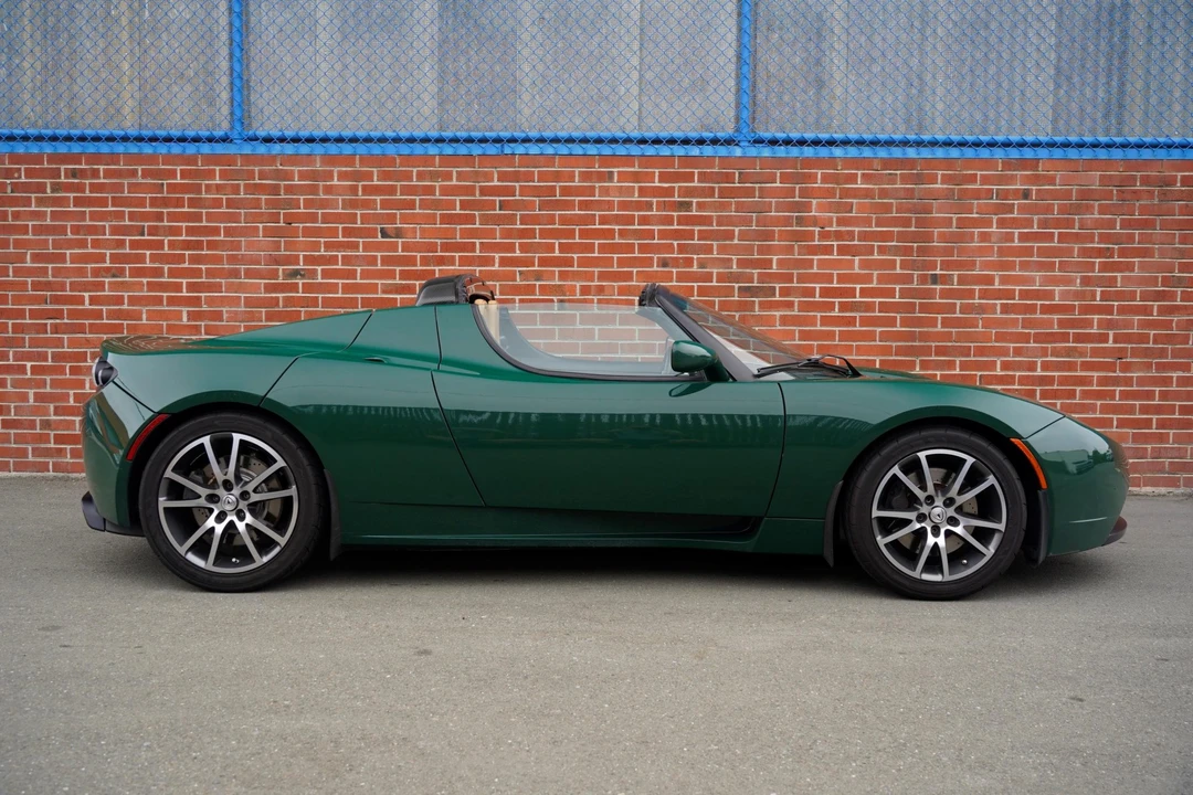 2010 Tesla Roadster - Image 14 of 31