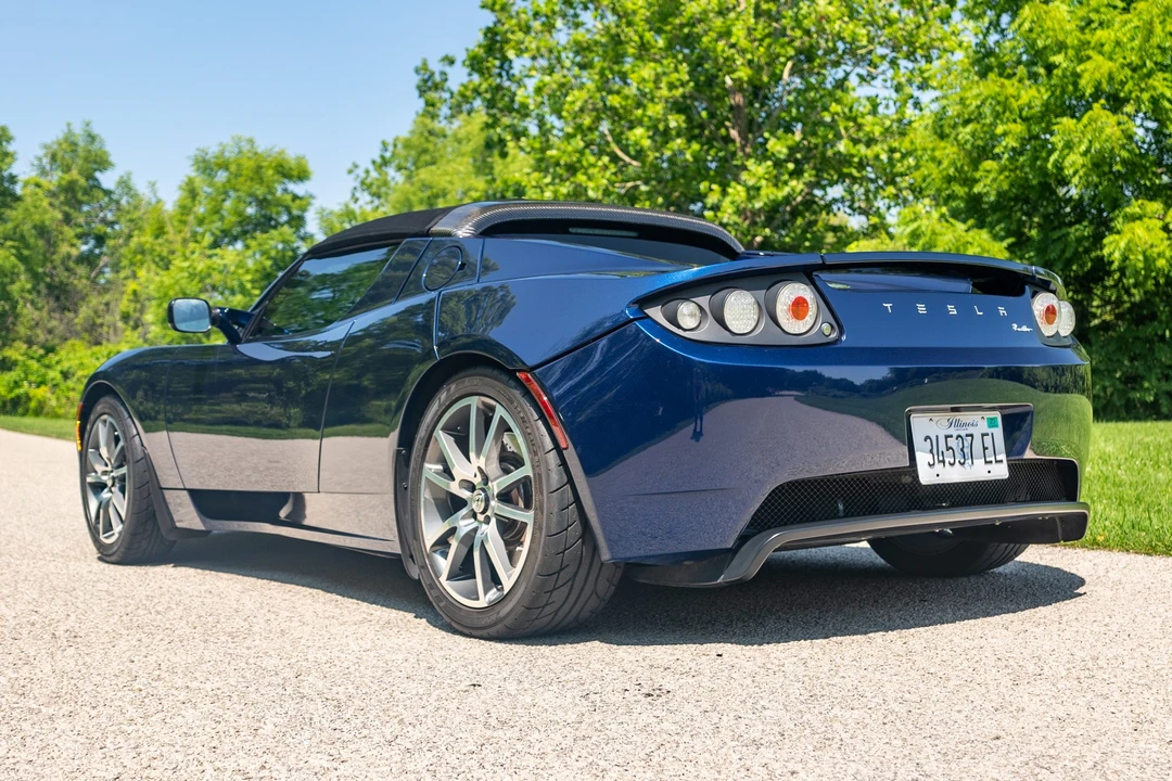 2010 Tesla Roadster - Image 7 of 31