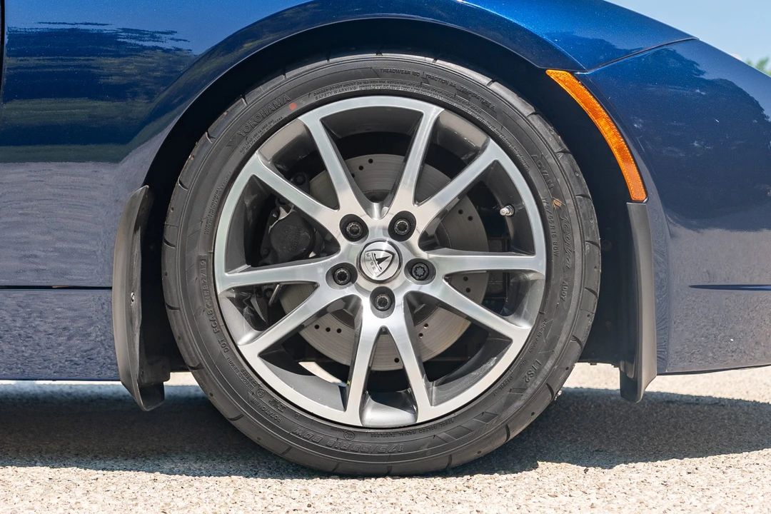 2010 Tesla Roadster - Image 23 of 31