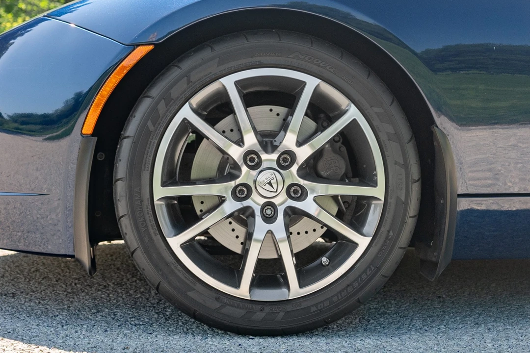 2010 Tesla Roadster - Image 26 of 31