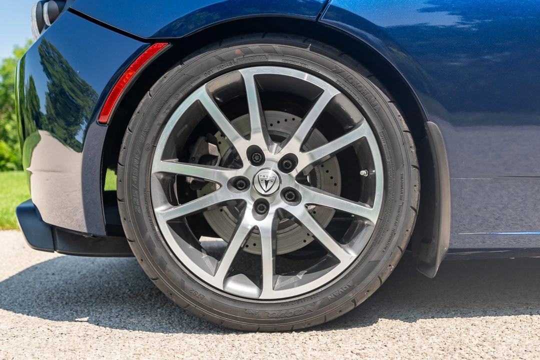 2010 Tesla Roadster - Image 24 of 31
