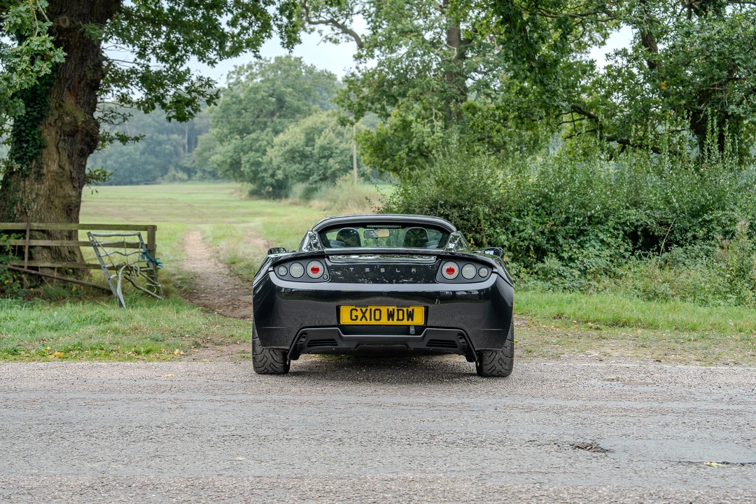 2010 Tesla Roadster - Image 6 of 31