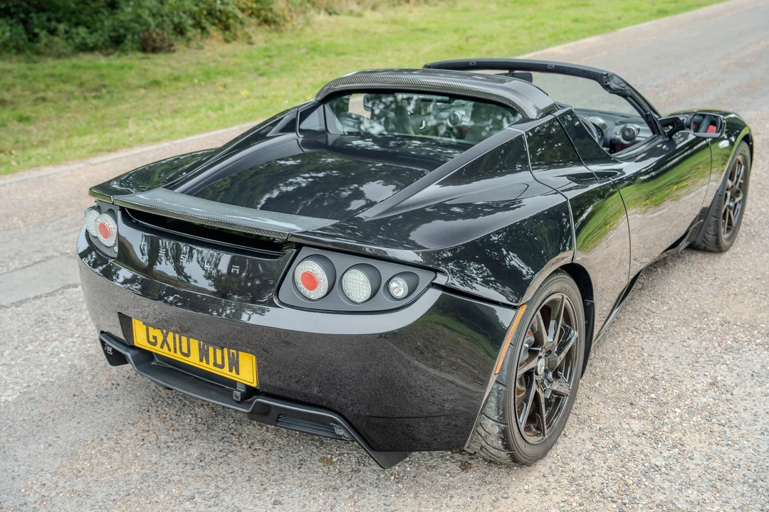 2010 Tesla Roadster - Image 16 of 31