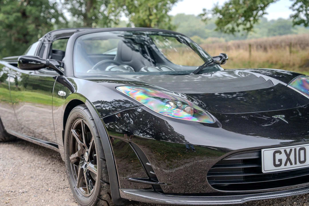 2010 Tesla Roadster - Image 18 of 31